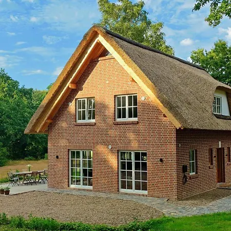 Reetdachhaus in der Bremer Schweiz Ferienhaus *