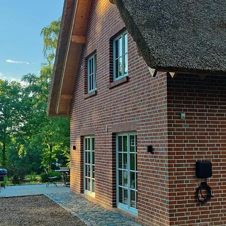 Reetdachhaus in der Bremer Schweiz Ferienhaus *
